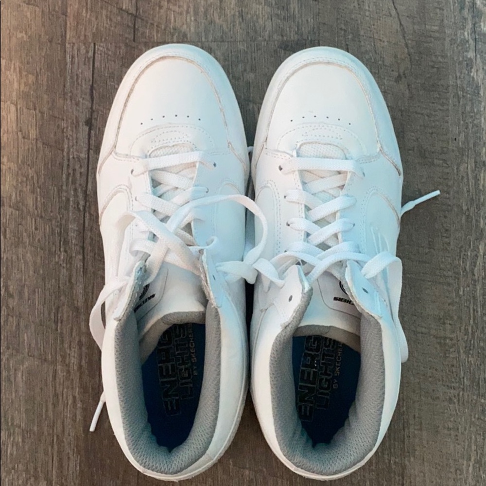 Size 7 Skechers light up shoes
